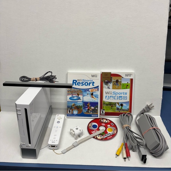 Nintendo Wii Console Set - White Tested - Picture 1 of 12
